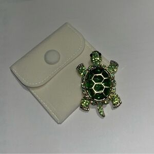 NEW Green Rhinestone Turtle Brooch with Storage Pouch